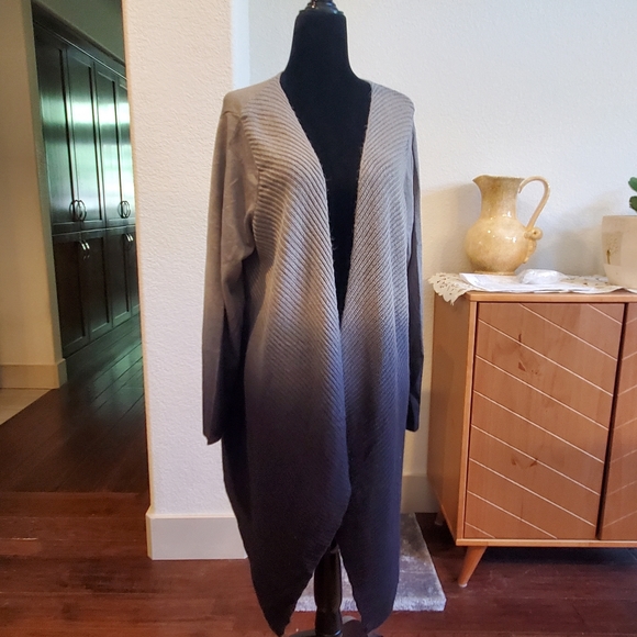 Gray and black ombre cardigan - Picture 8 of 12
